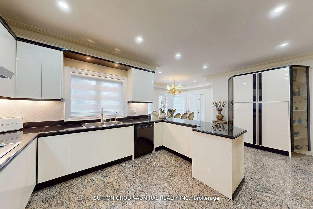 220, King High, Beverley Glen, Vaughan