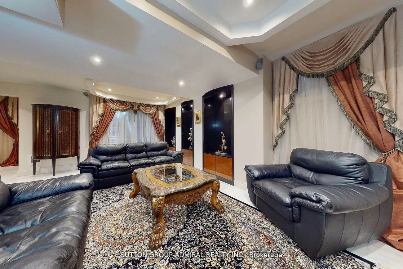 220, King High, Beverley Glen, Vaughan