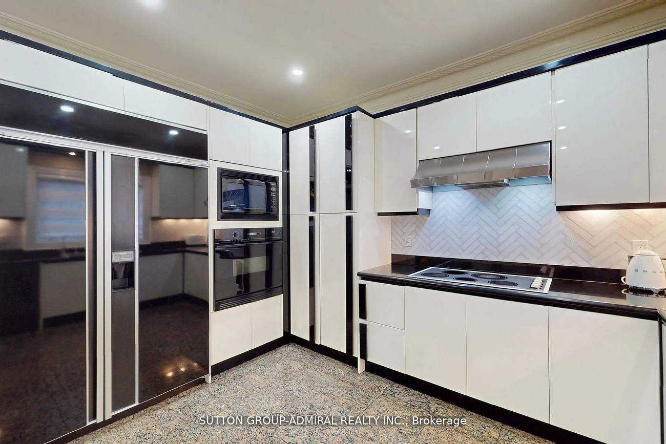 220, King High, Beverley Glen, Vaughan