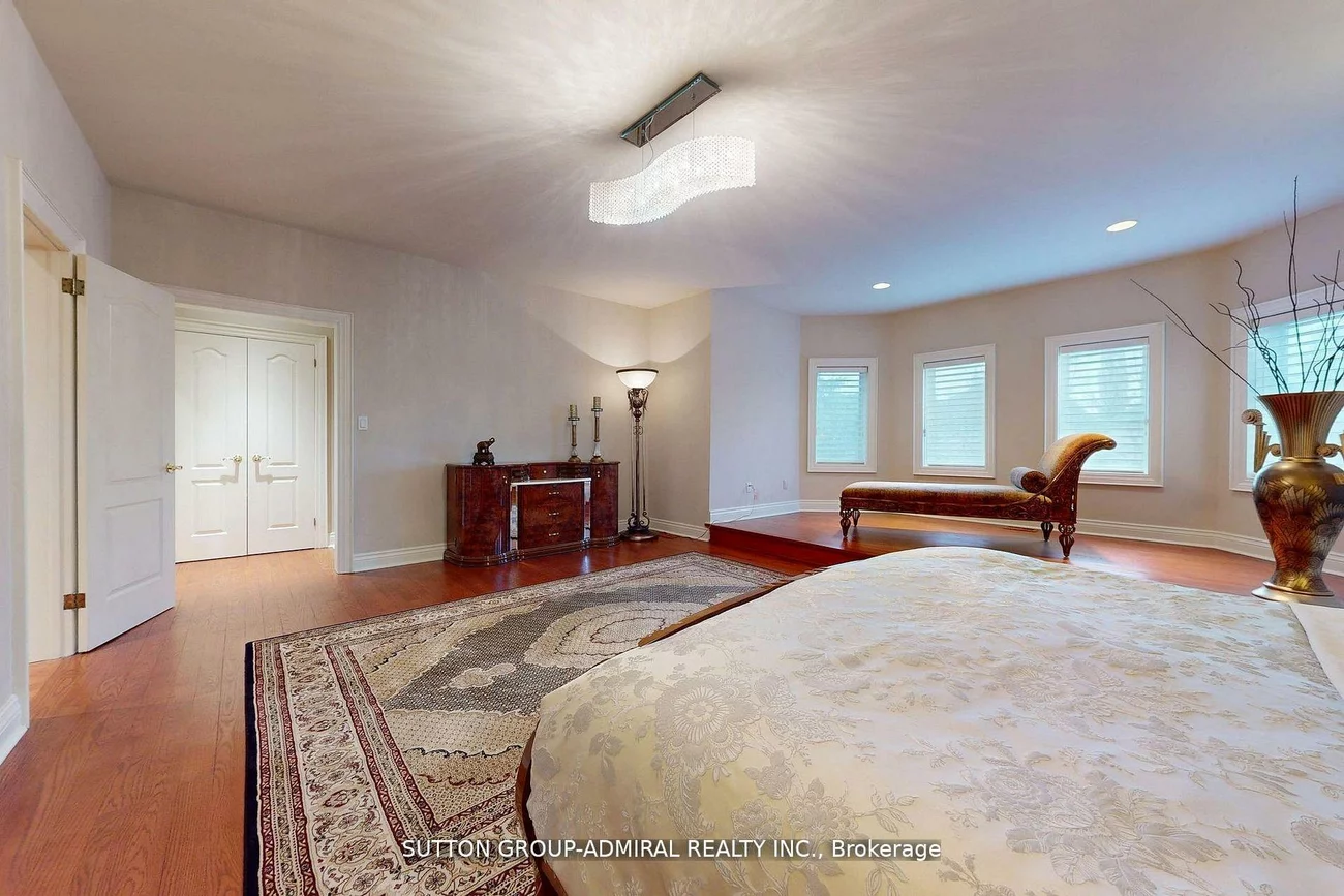 220, King High, Beverley Glen, Vaughan