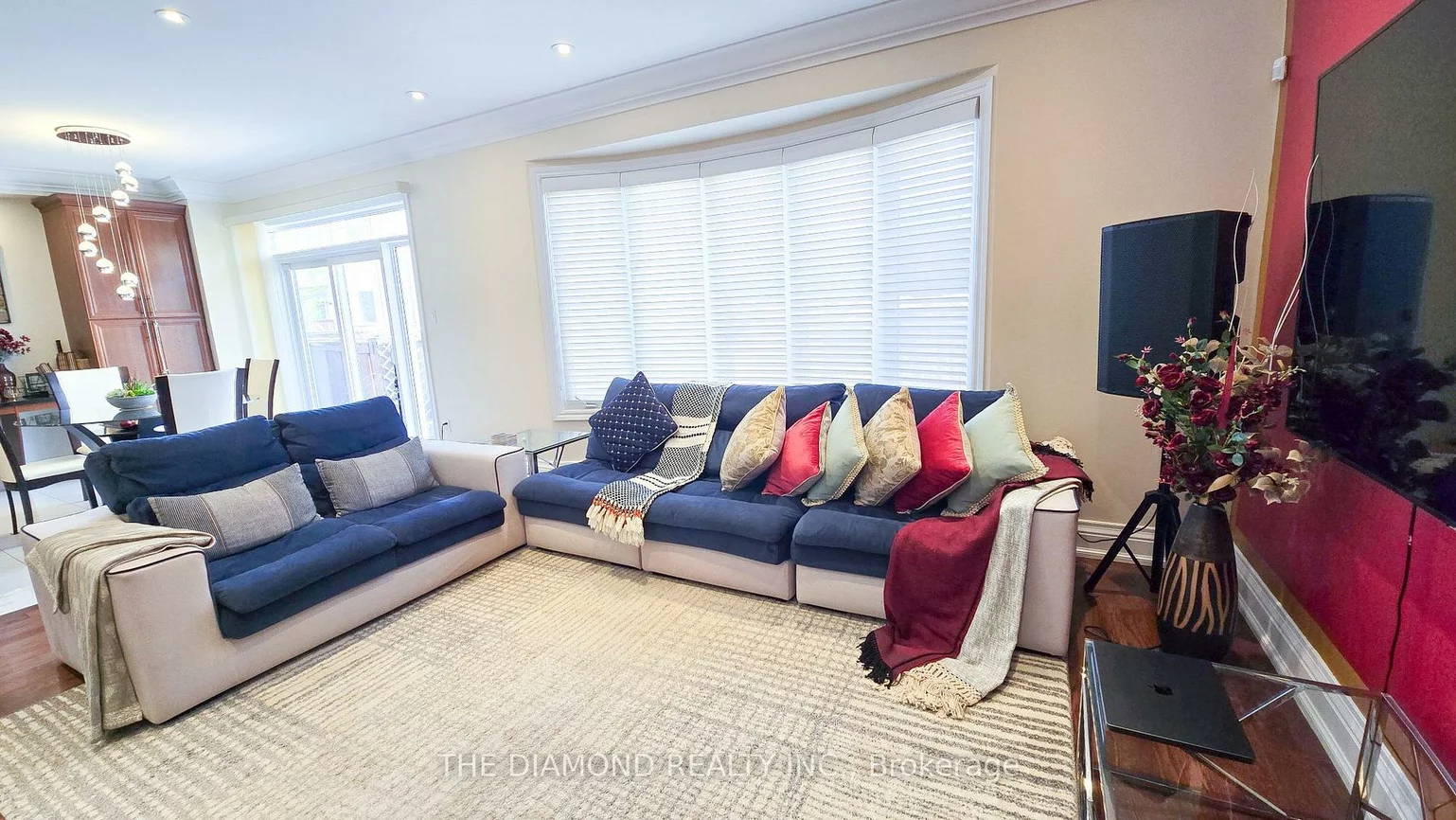 114, Chatfield, West Woodbridge, Vaughan