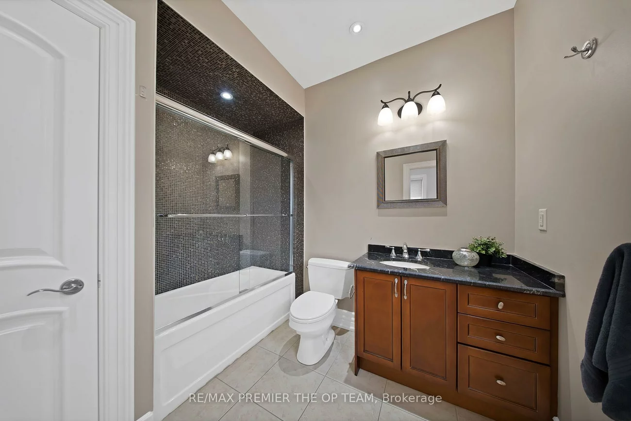 62, Autumn Grove, Kleinburg, Vaughan