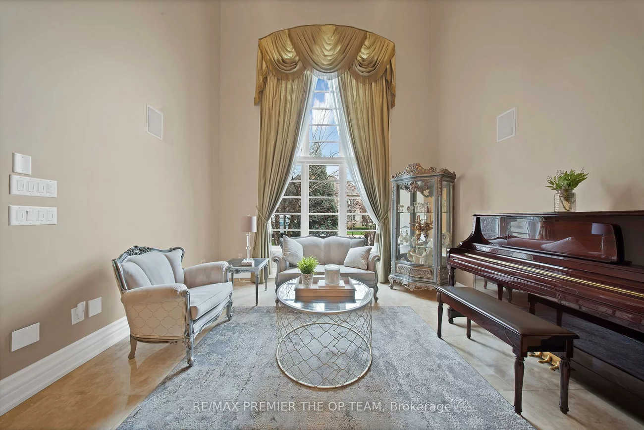 62, Autumn Grove, Kleinburg, Vaughan