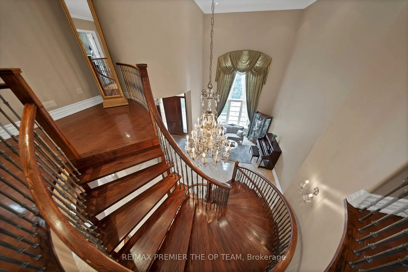 62, Autumn Grove, Kleinburg, Vaughan