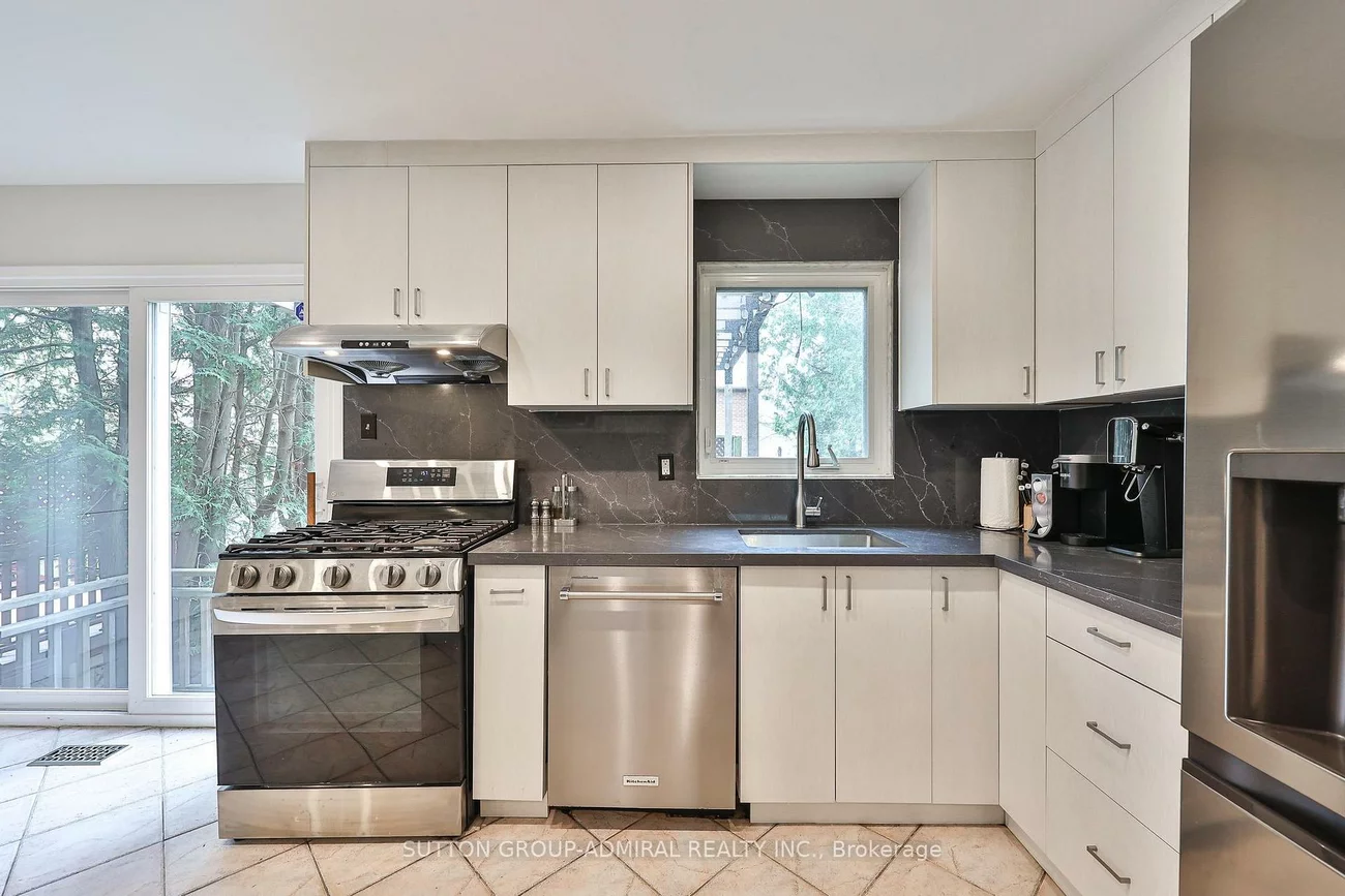 122, Rejane, Crestwood-Springfarm-Yorkhill, Vaughan