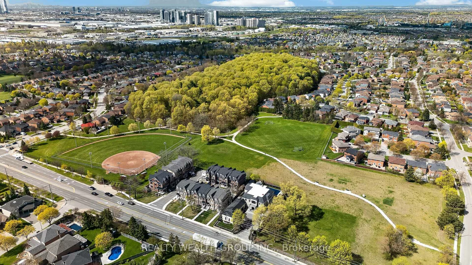 42, Cherhill, Maple, Vaughan
