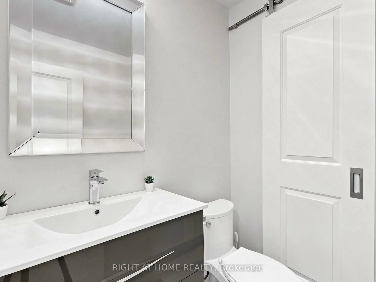 59, Terra, East Woodbridge, Vaughan