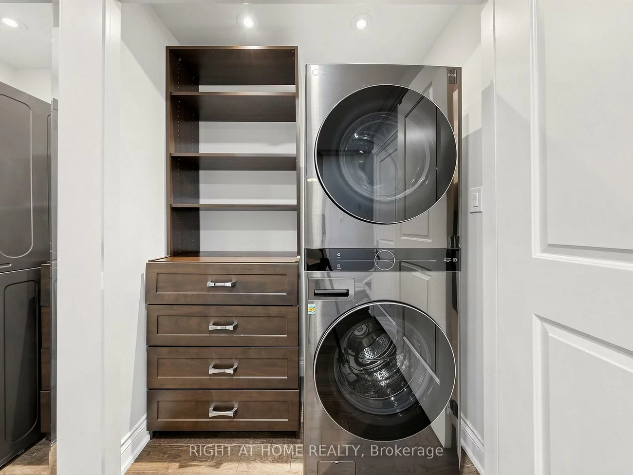 59, Terra, East Woodbridge, Vaughan