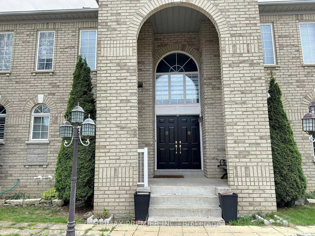 129, Ledge Rock, Vellore Village, Vaughan