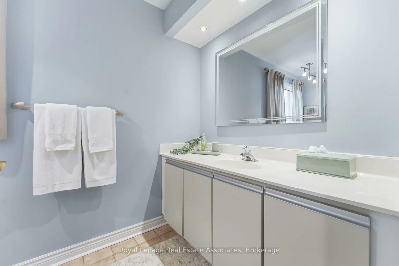 160, Fifth, East Woodbridge, Vaughan