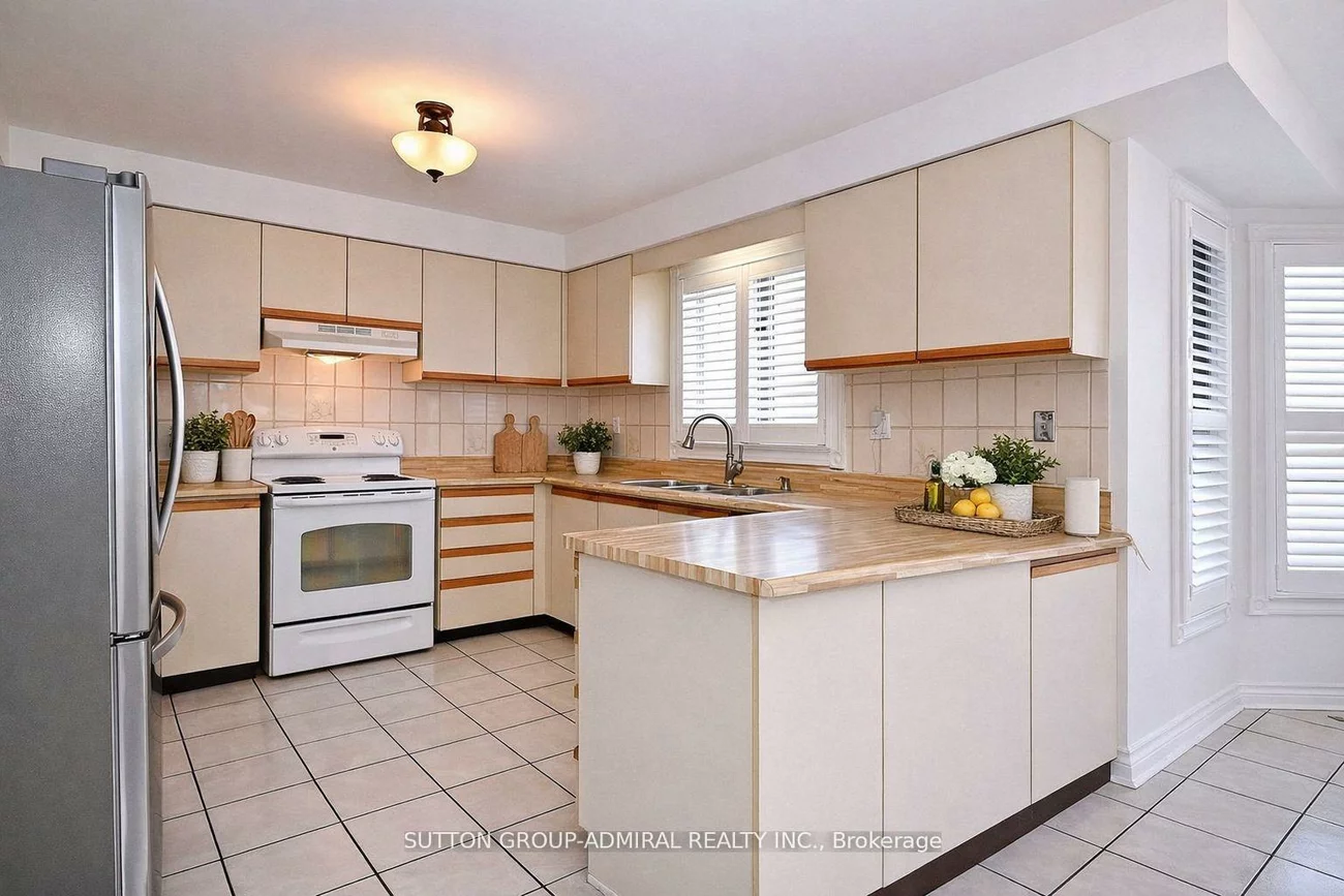 45, Royal Garden, East Woodbridge, Vaughan