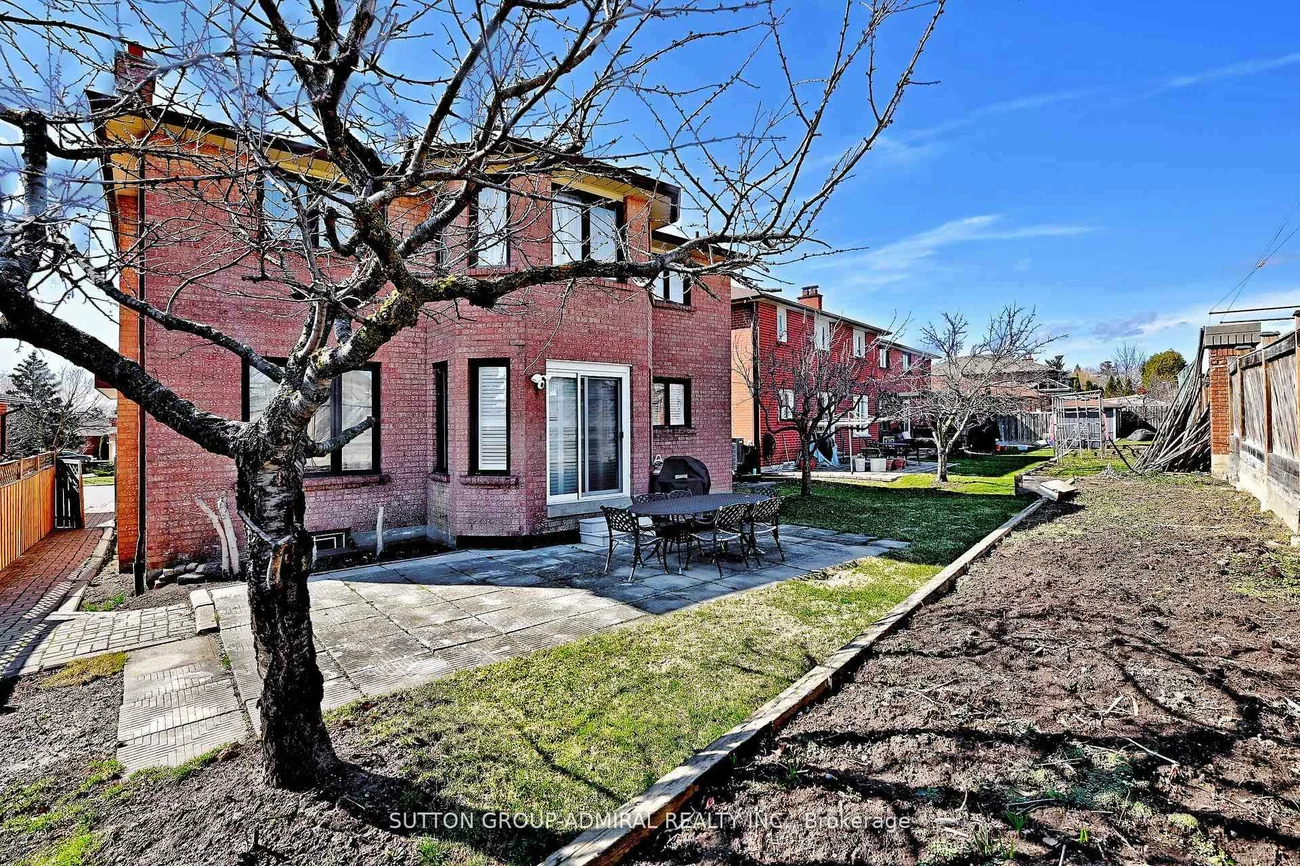 45, Royal Garden, East Woodbridge, Vaughan