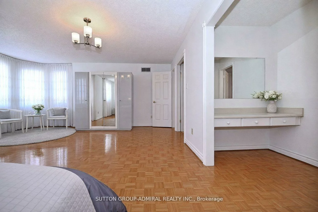 45, Royal Garden, East Woodbridge, Vaughan