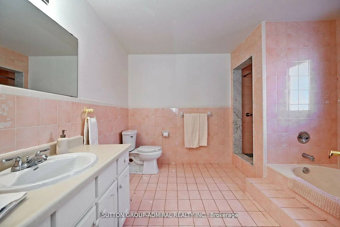 45, Royal Garden, East Woodbridge, Vaughan