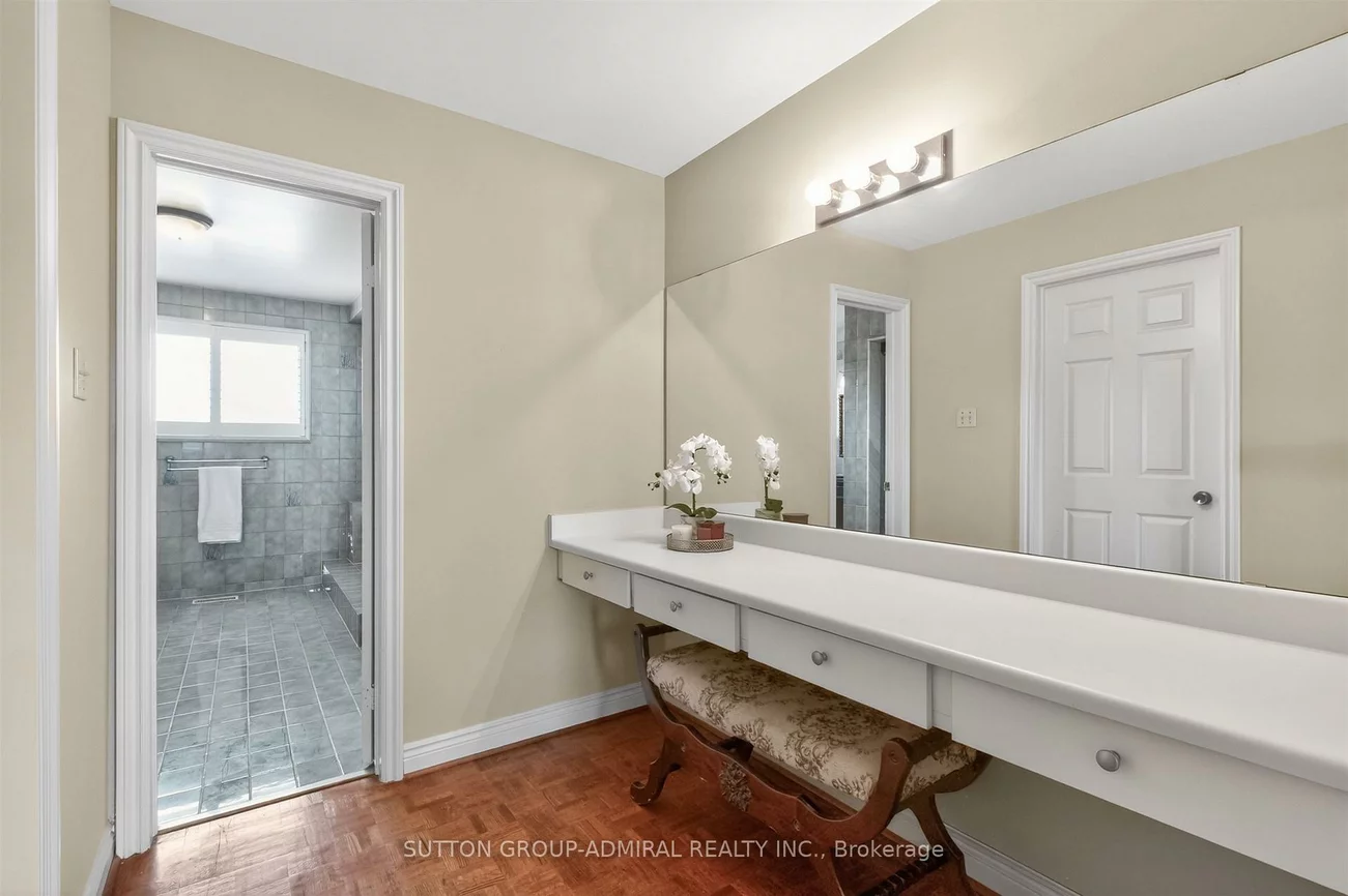 33, Triton, West Woodbridge, Vaughan