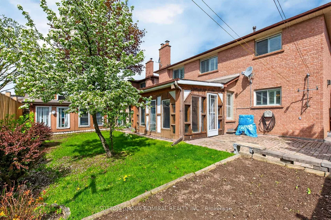 33, Triton, West Woodbridge, Vaughan