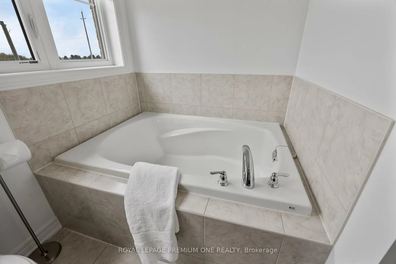 184, Kincardine, Kleinburg, Vaughan