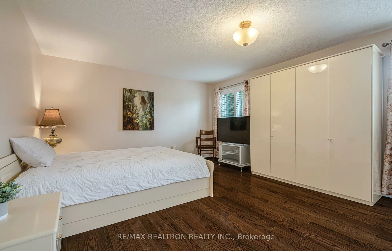 8, Forecastle, Patterson, Vaughan