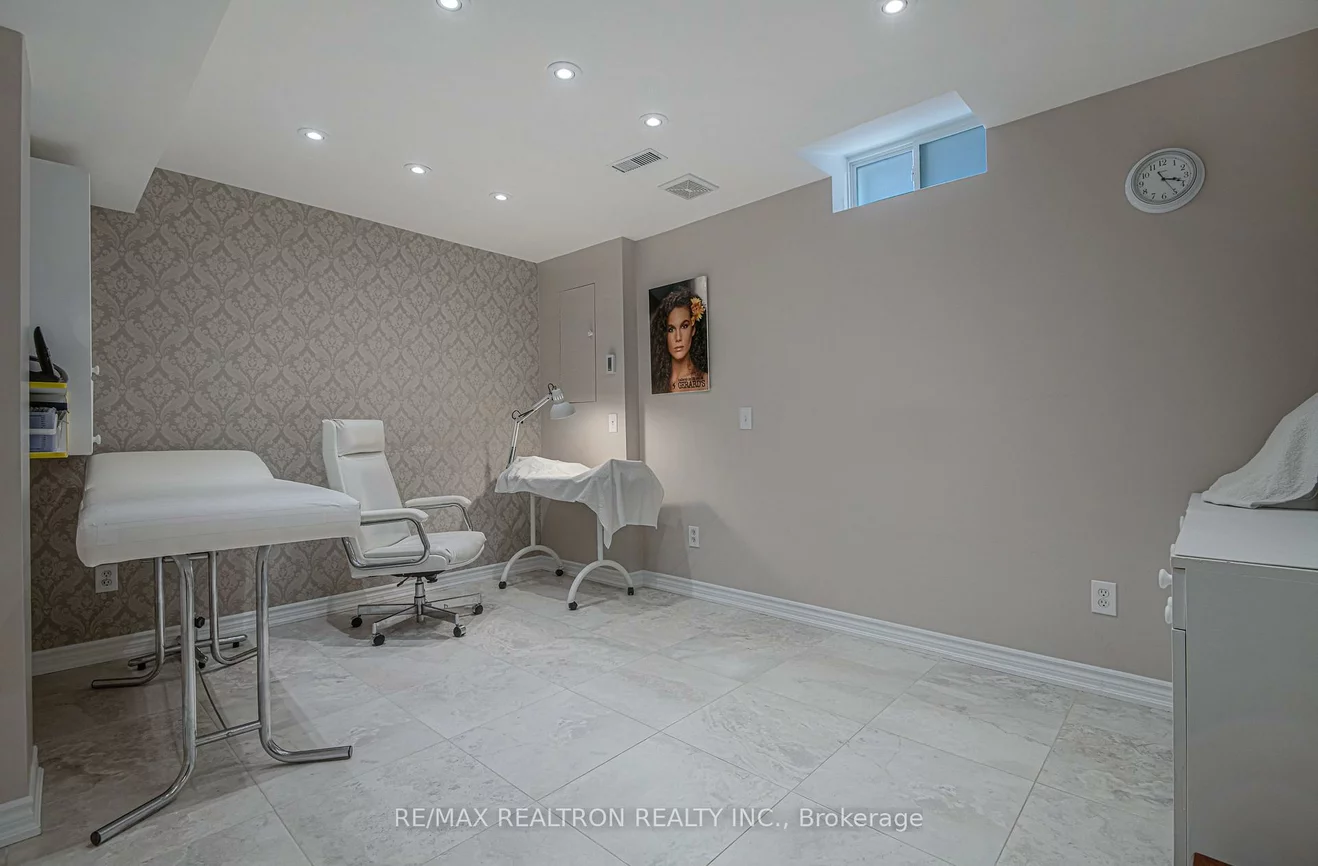 8, Forecastle, Patterson, Vaughan