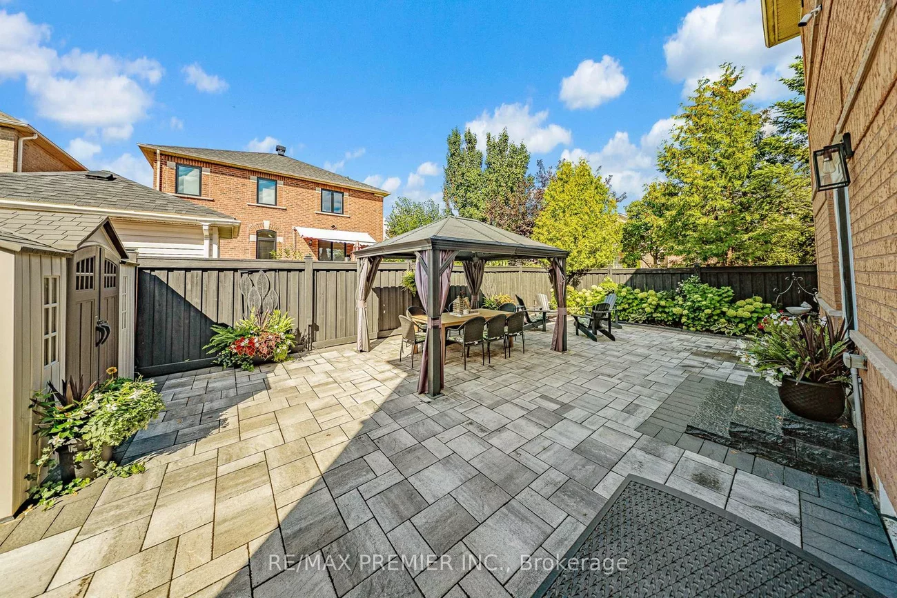 124, Kingsview, Vellore Village, Vaughan