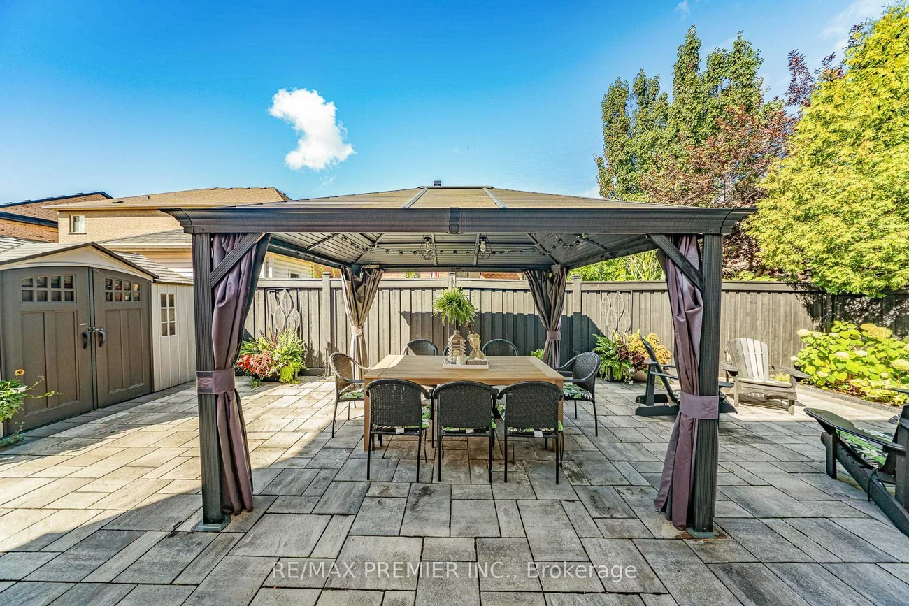 124, Kingsview, Vellore Village, Vaughan