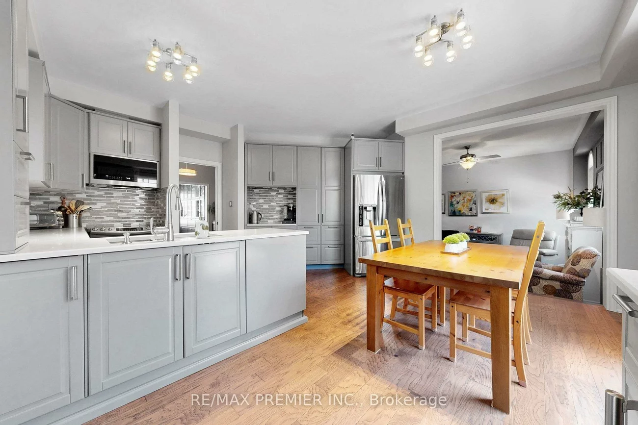 124, Kingsview, Vellore Village, Vaughan