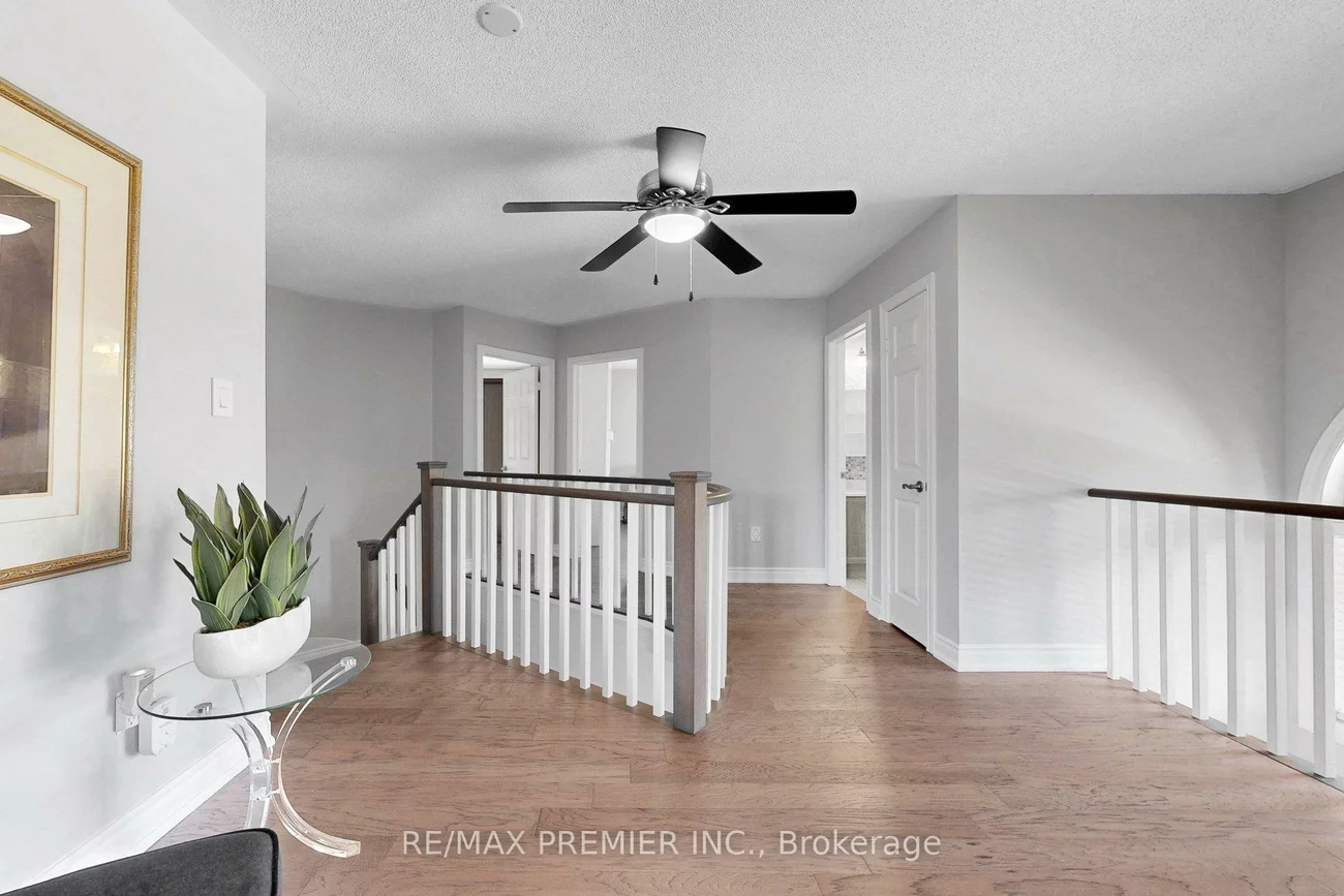 124, Kingsview, Vellore Village, Vaughan