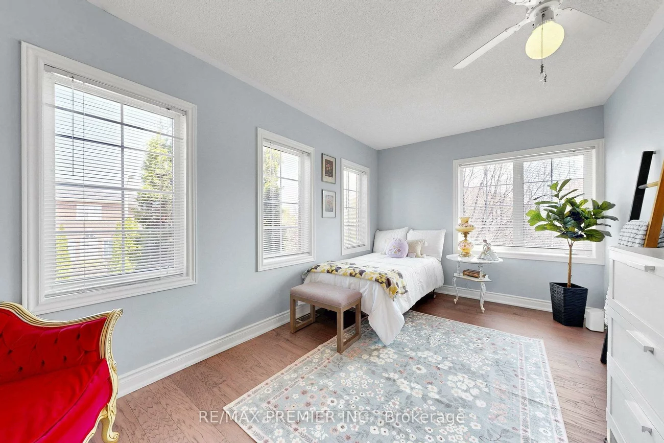 124, Kingsview, Vellore Village, Vaughan