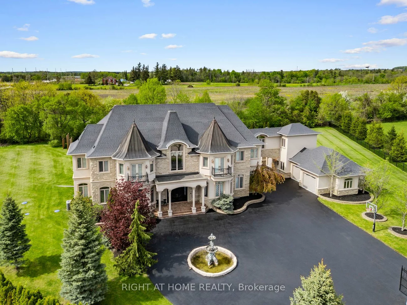 100, Rocmary, Kleinburg, Vaughan