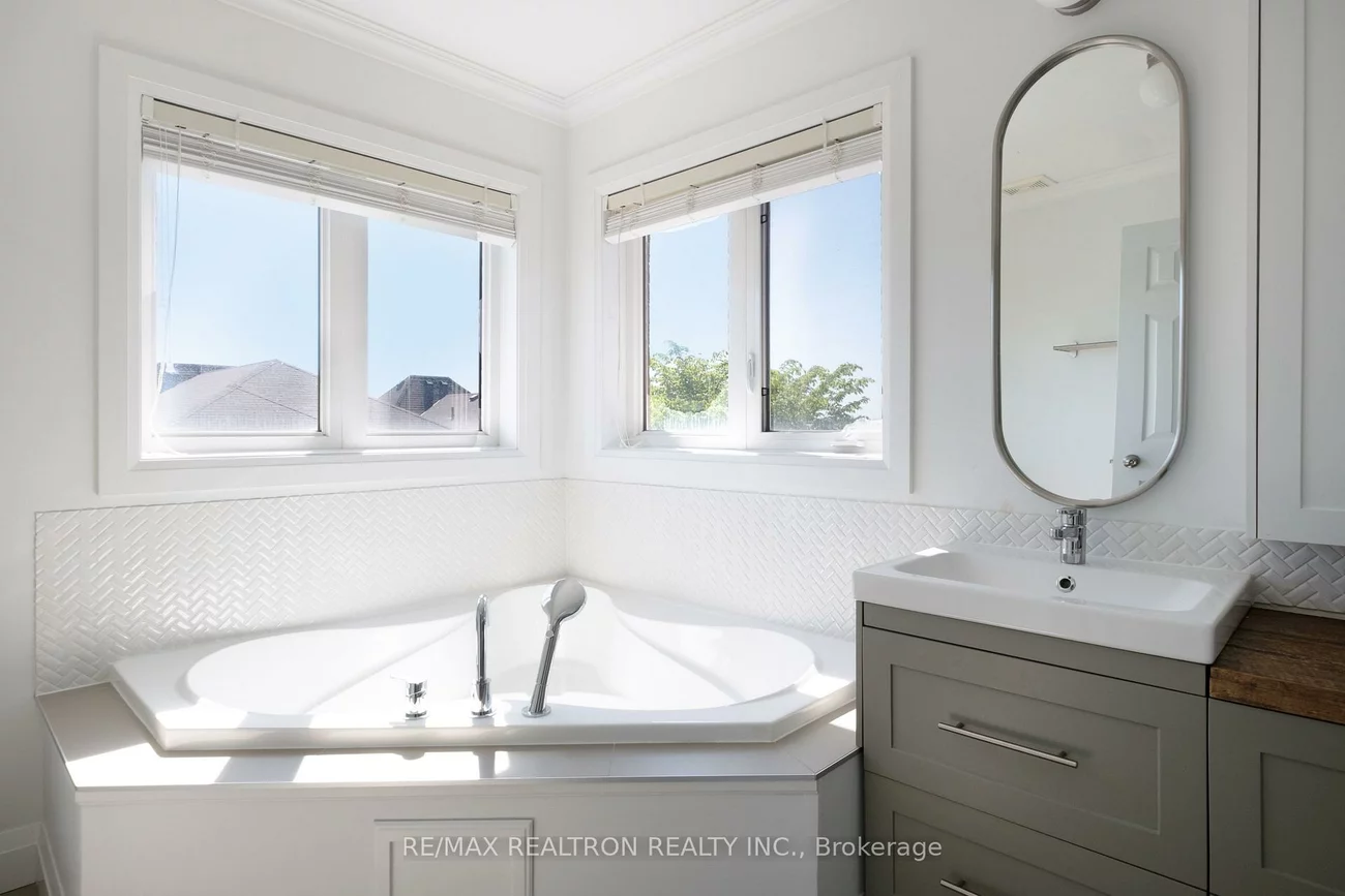 104, White Beach, Patterson, Vaughan
