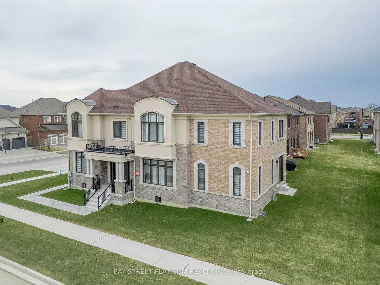 18, Woodgate Pines, Kleinburg, Vaughan