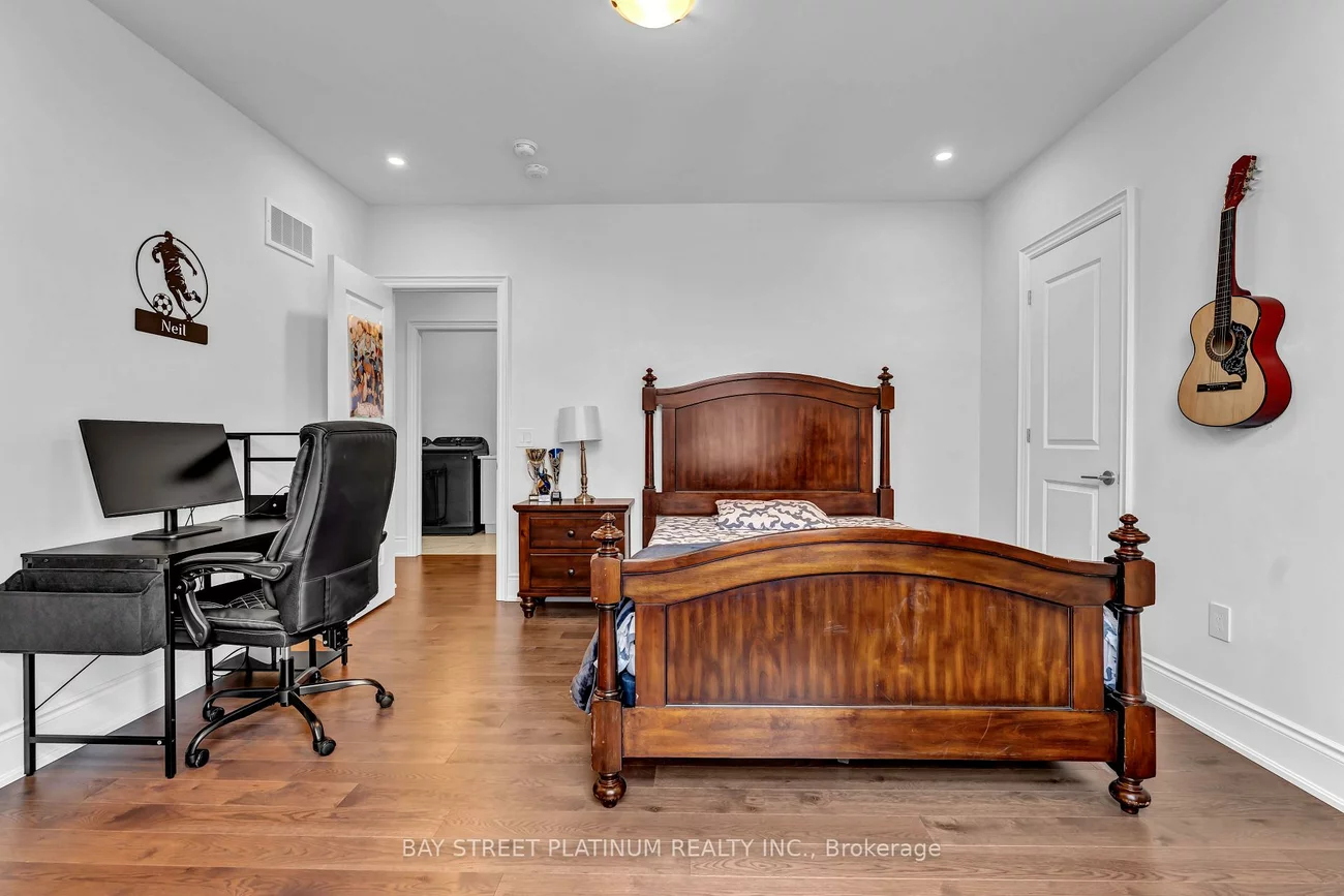 18, Woodgate Pines, Kleinburg, Vaughan