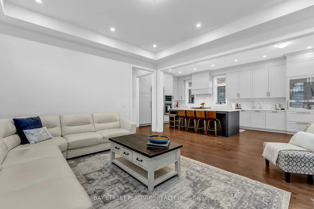 18, Woodgate Pines, Kleinburg, Vaughan