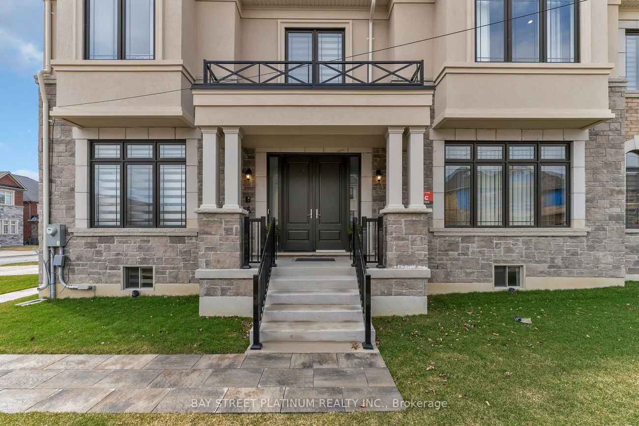 18, Woodgate Pines, Kleinburg, Vaughan
