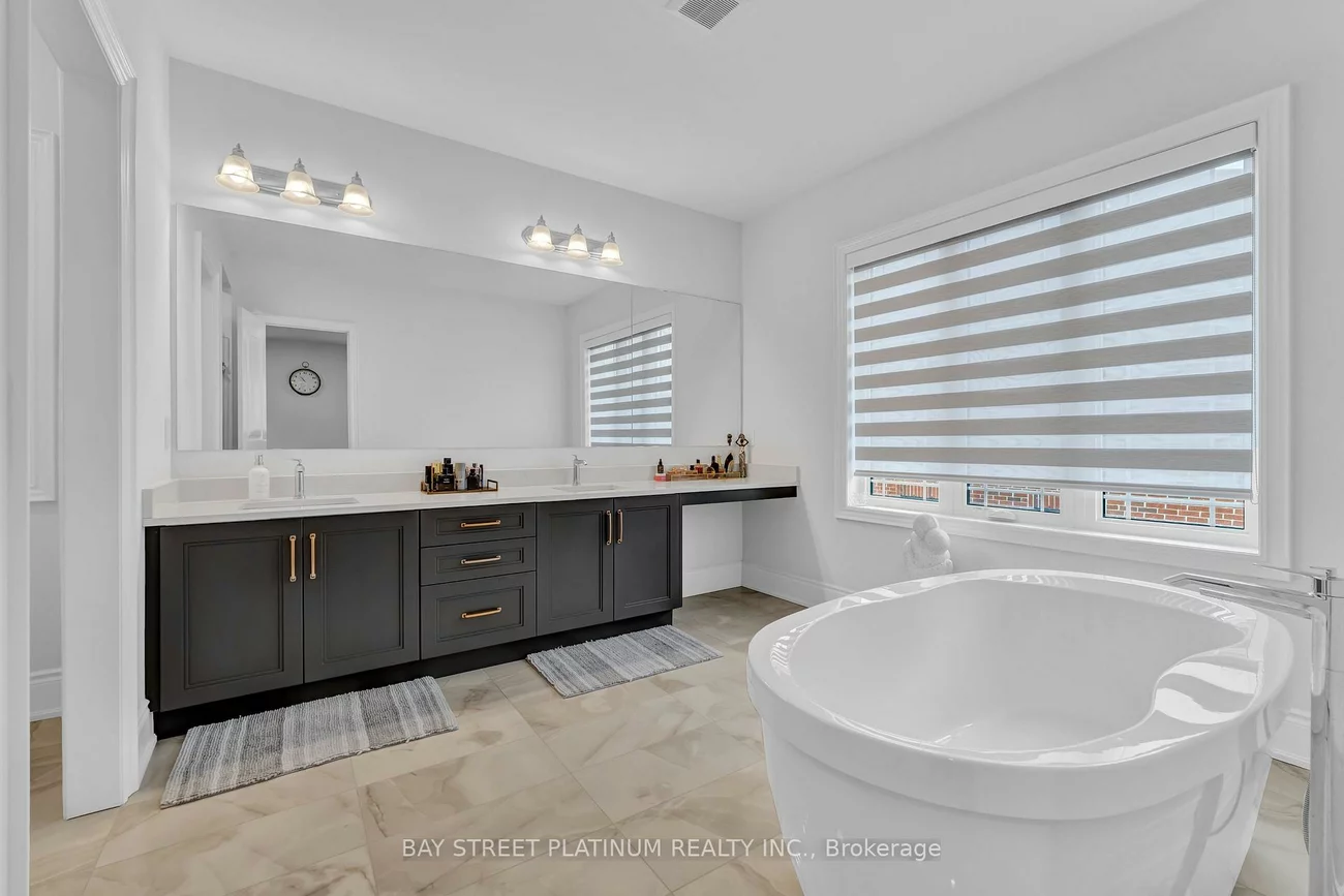 18, Woodgate Pines, Kleinburg, Vaughan