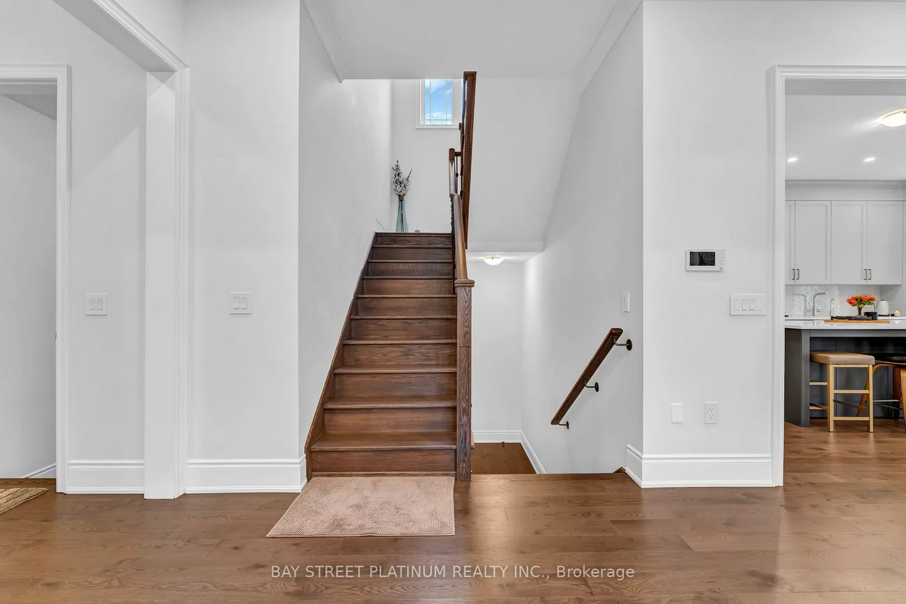 18, Woodgate Pines, Kleinburg, Vaughan