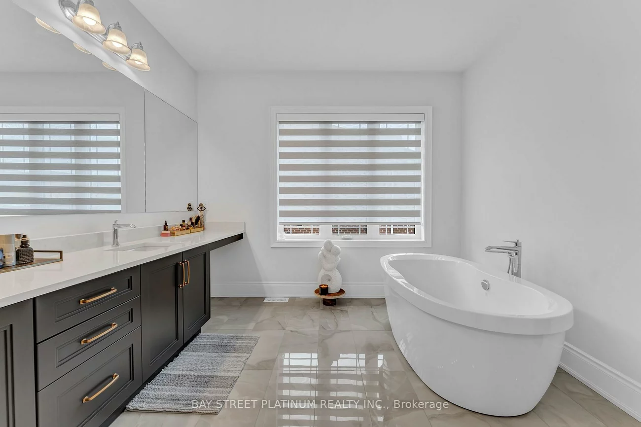 18, Woodgate Pines, Kleinburg, Vaughan