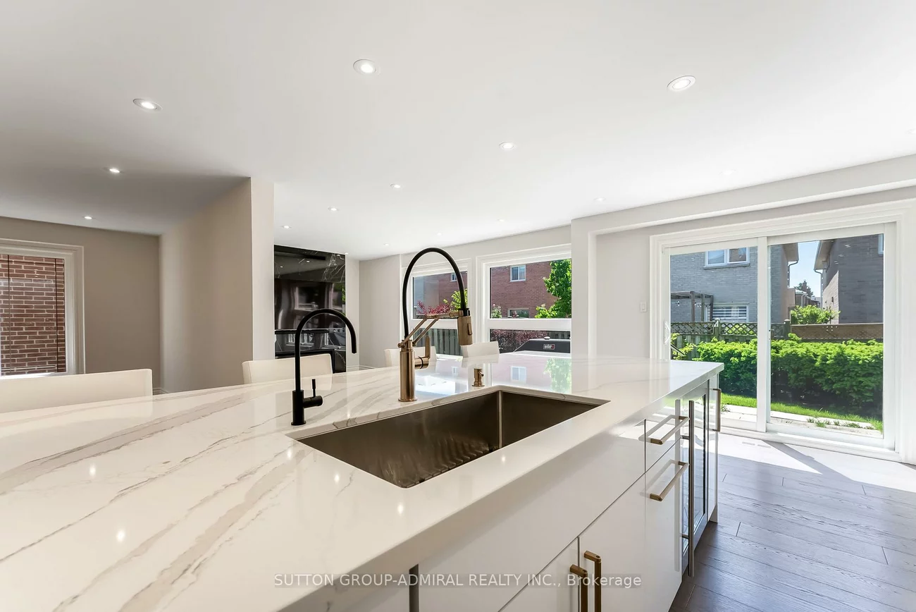 79, Brickstone, Brownridge, Vaughan