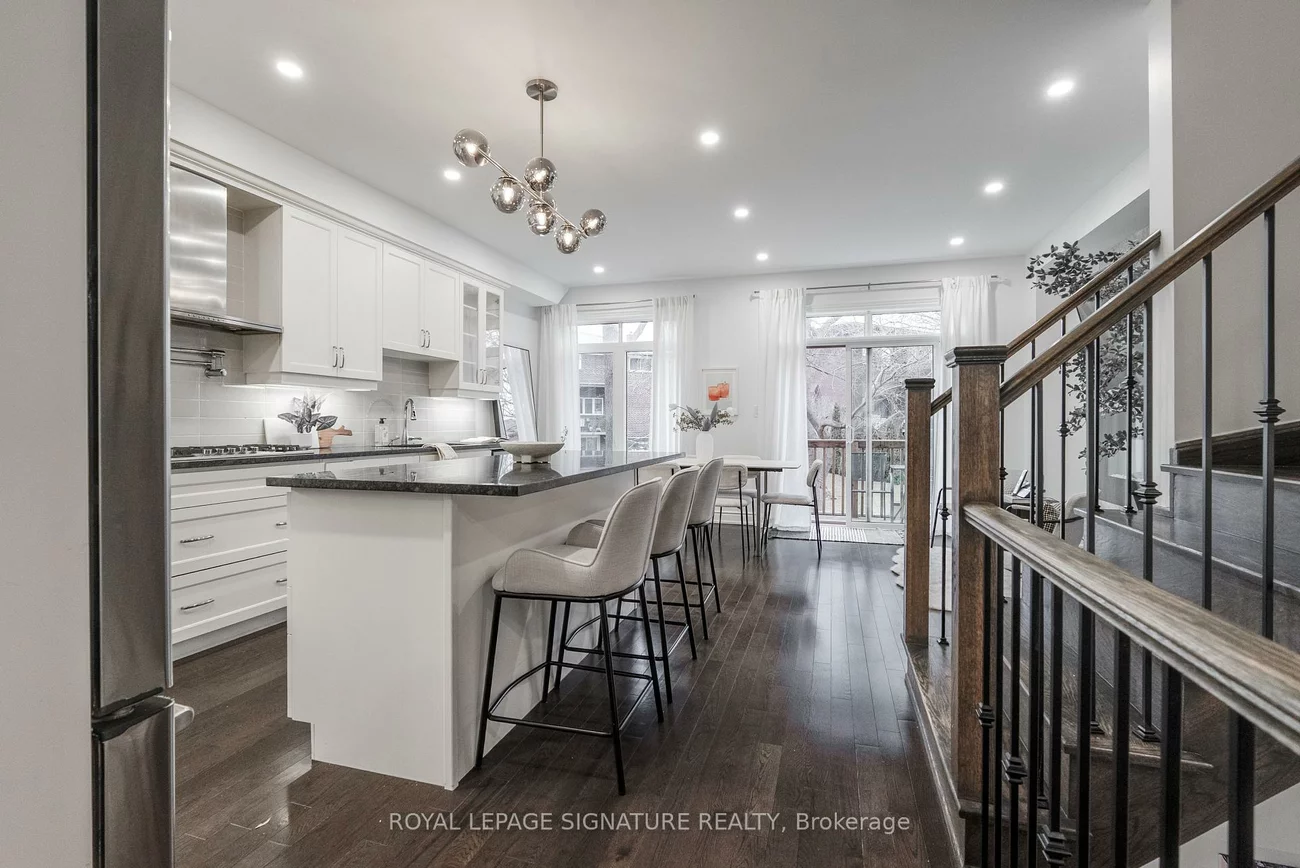 14, Queen Mary, East Woodbridge, Vaughan