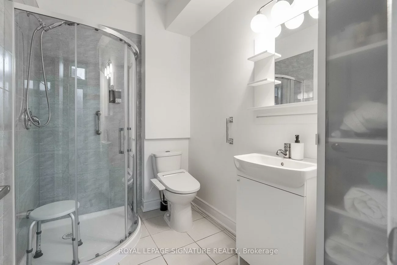 14, Queen Mary, East Woodbridge, Vaughan