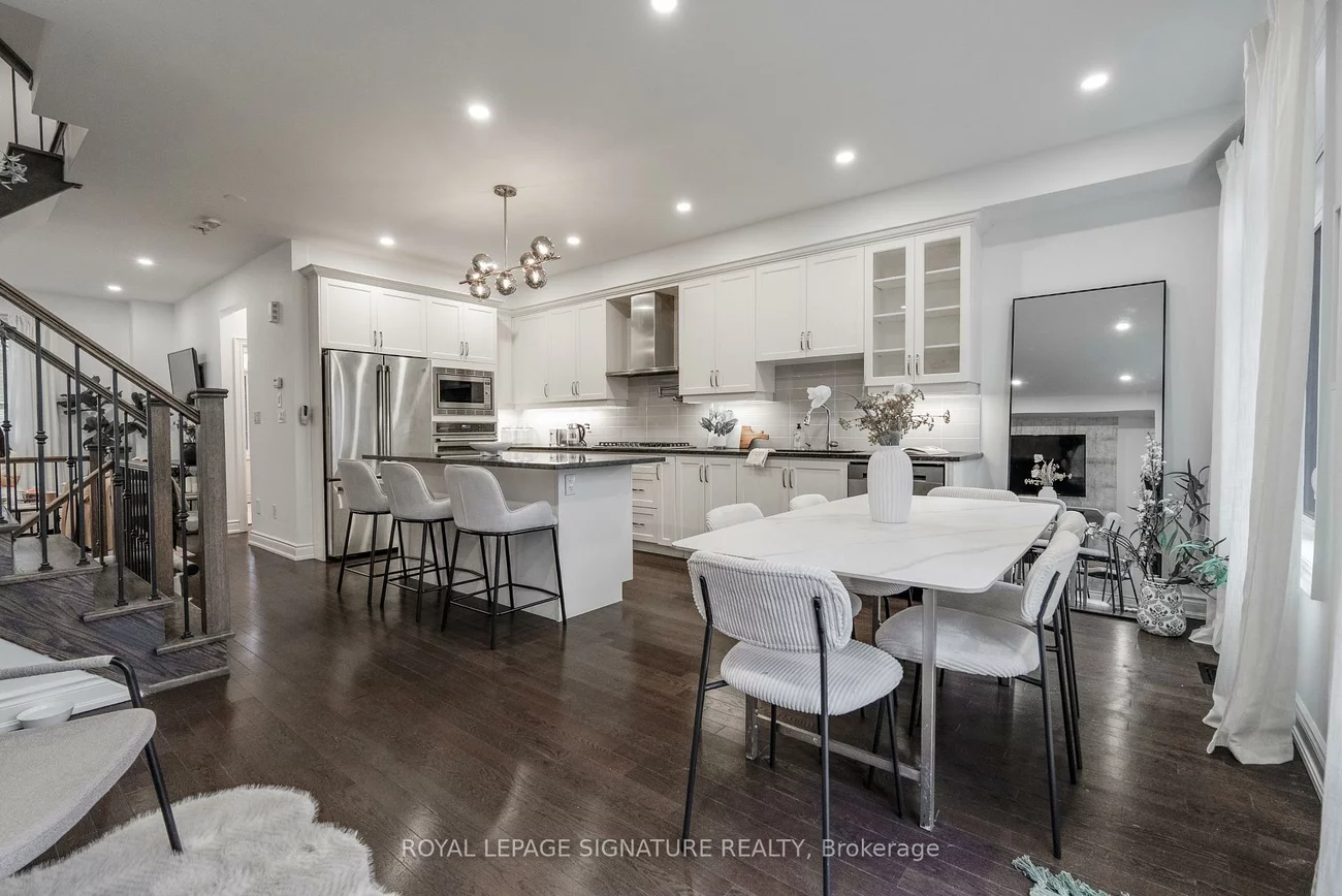 14, Queen Mary, East Woodbridge, Vaughan