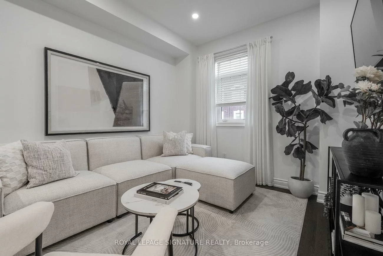 14, Queen Mary, East Woodbridge, Vaughan