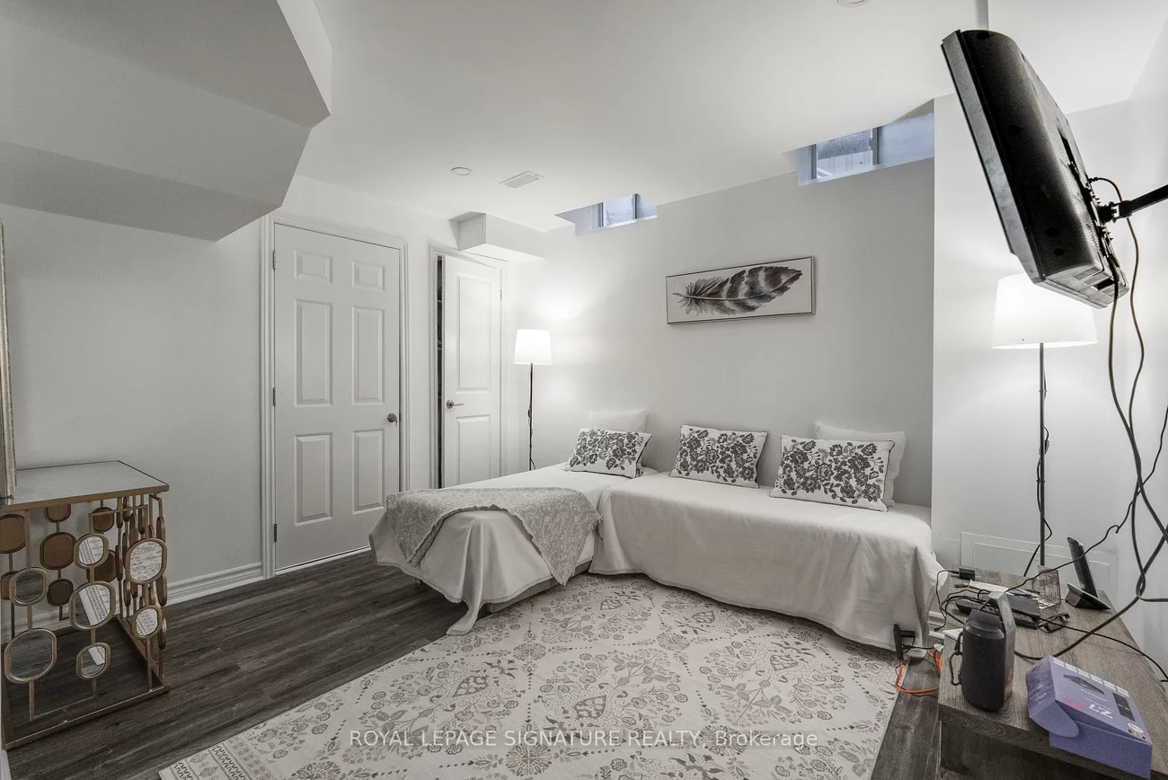 14, Queen Mary, East Woodbridge, Vaughan