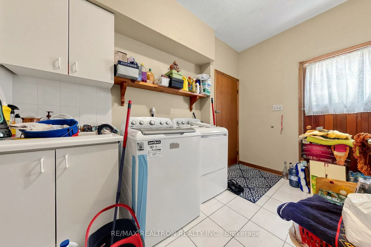 100, Gas Light, East Woodbridge, Vaughan