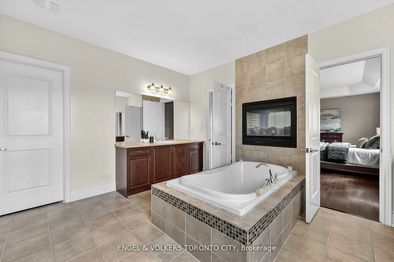 10, Silver Sterling, Vellore Village, Vaughan