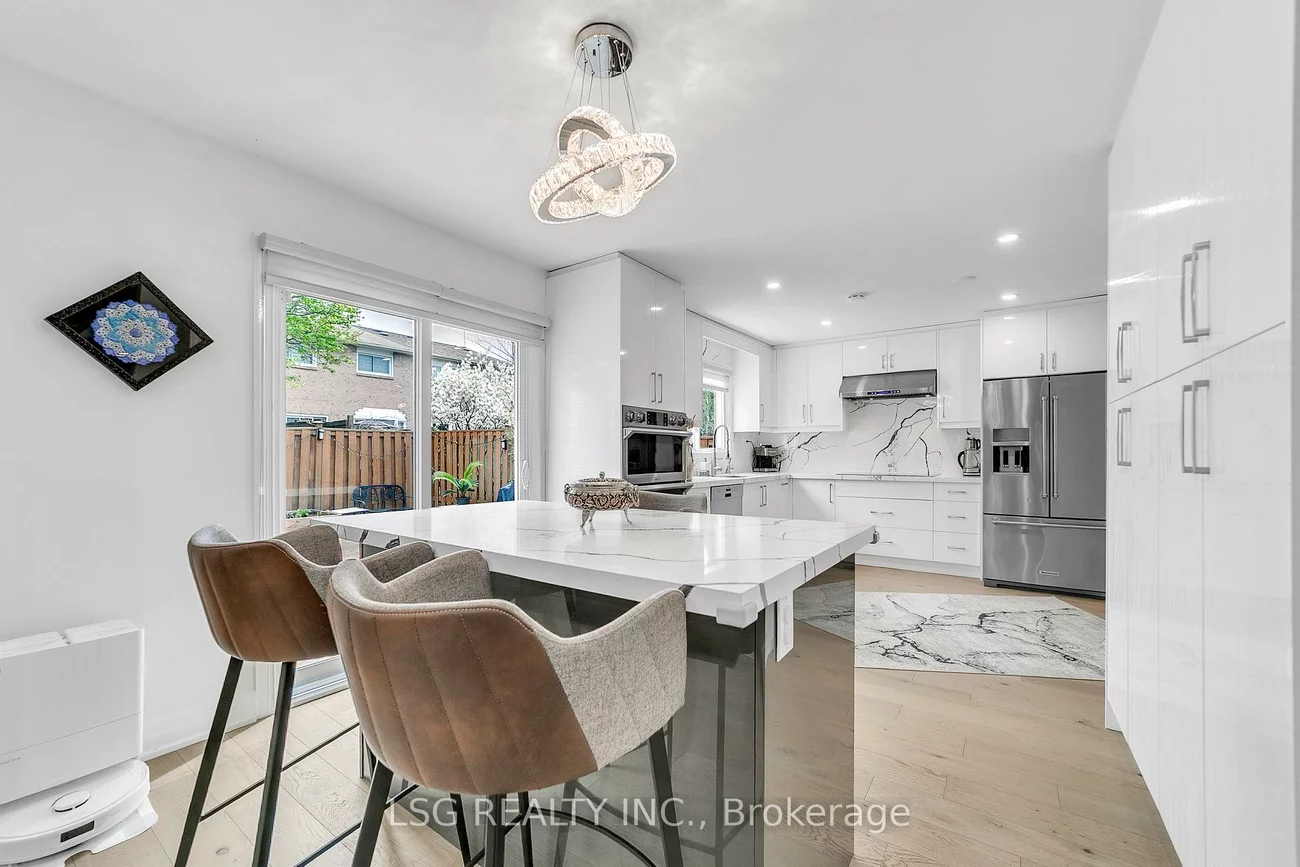 629, York Hill, Crestwood-Springfarm-Yorkhill, Vaughan