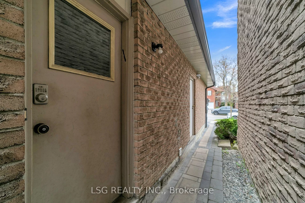 629, York Hill, Crestwood-Springfarm-Yorkhill, Vaughan