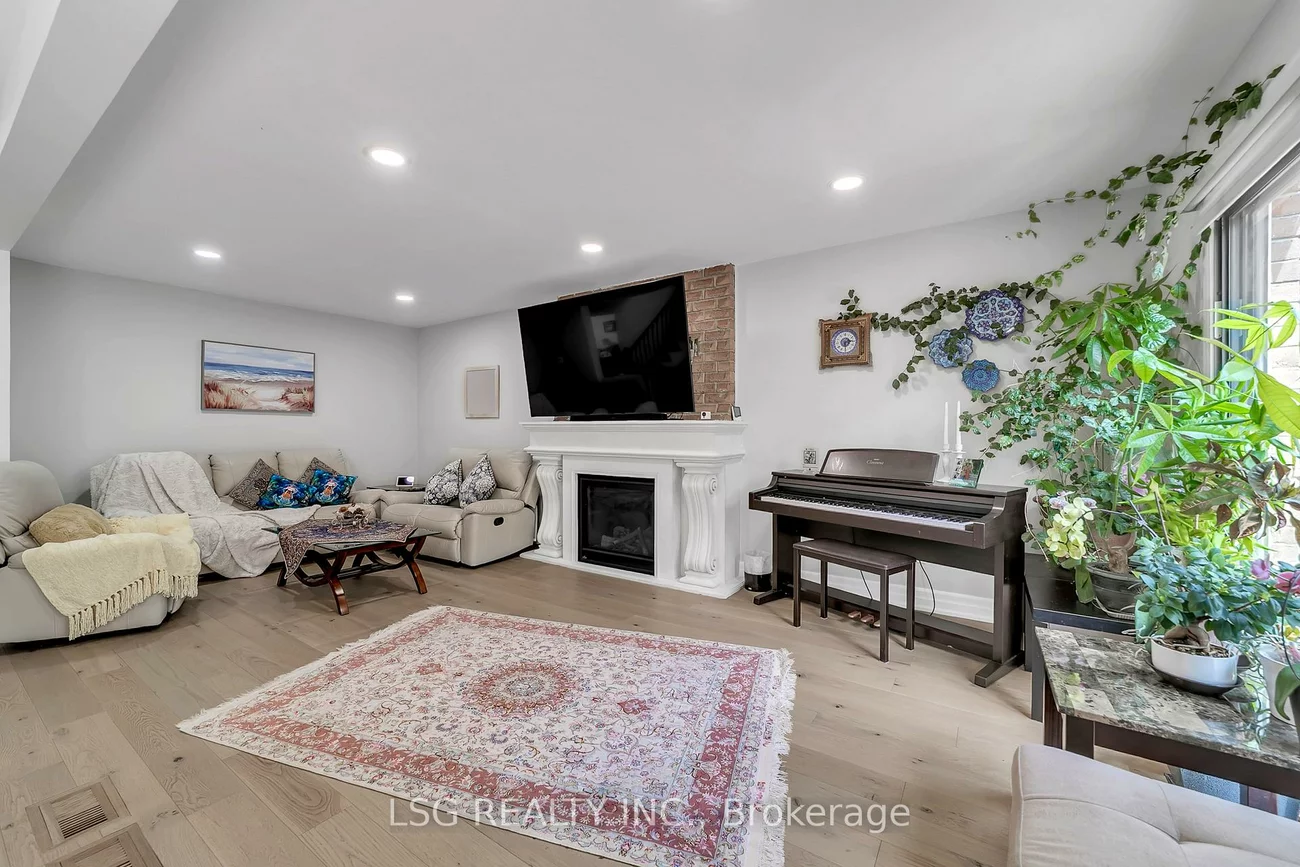 629, York Hill, Crestwood-Springfarm-Yorkhill, Vaughan
