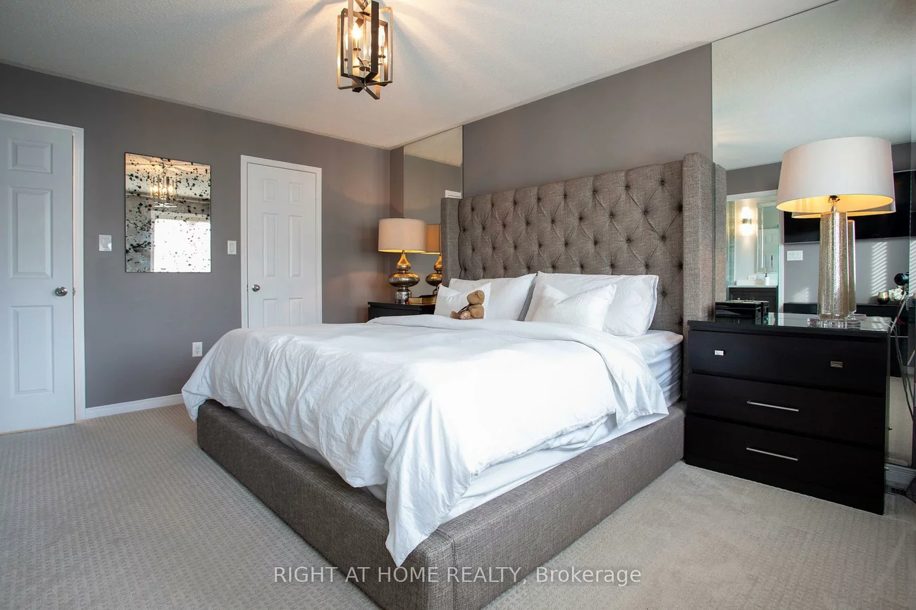 263, Golden Orchard, Patterson, Vaughan