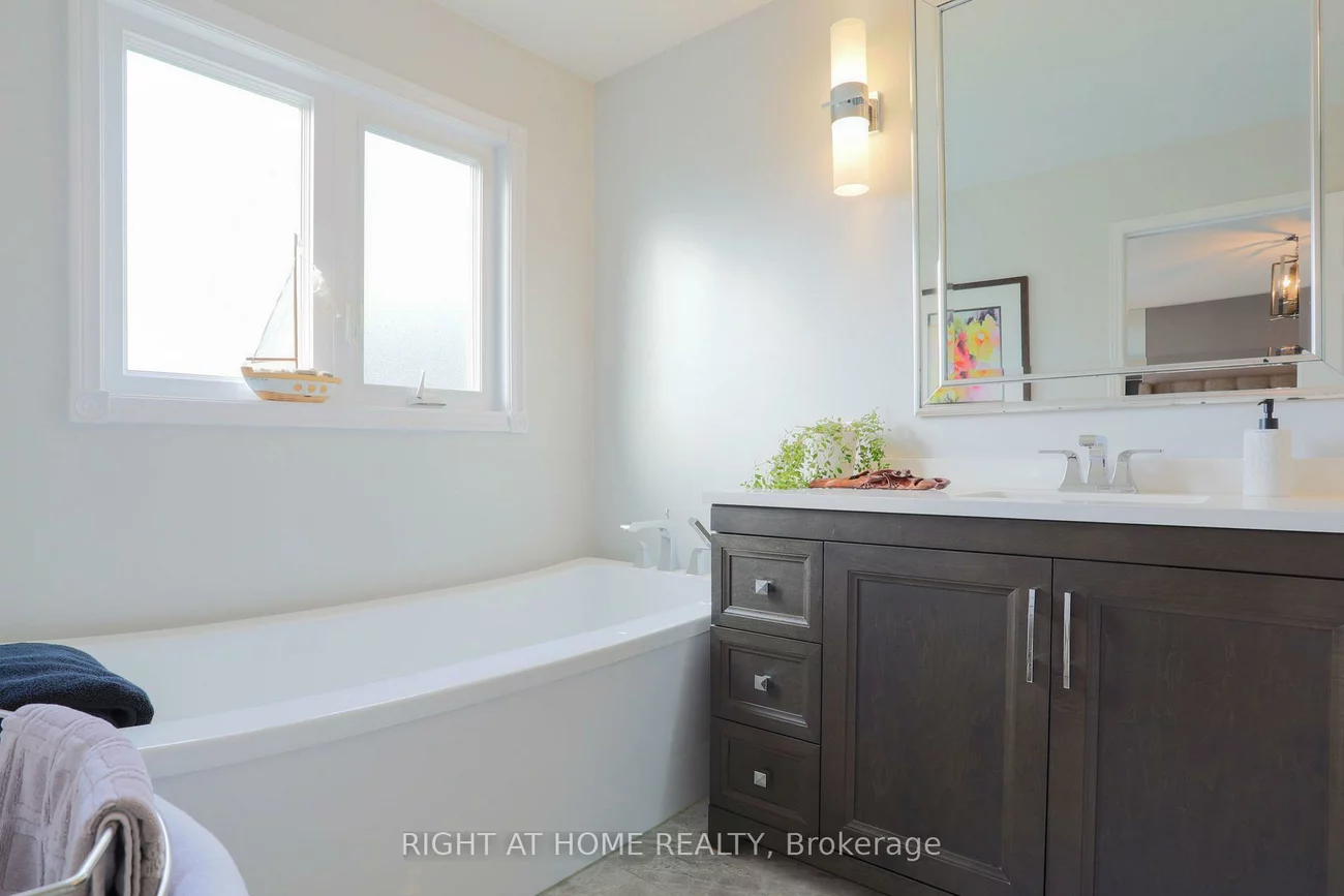 263, Golden Orchard, Patterson, Vaughan